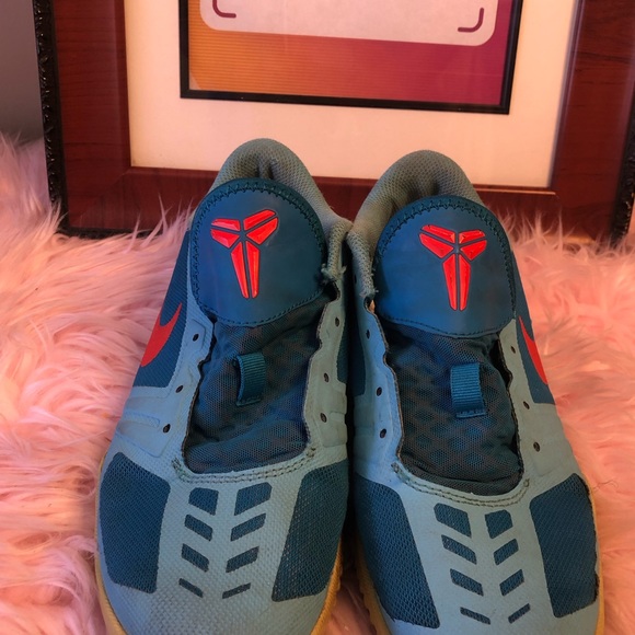 Kobe Bryant KB Mentality Clearwater GS sz 7y authentic - Picture 4 of 5